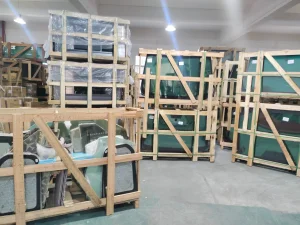 Auto Glass/Window Glass for Toyota Highlander SUV 2001-07 /Kluger (MU10) Rear Quarter