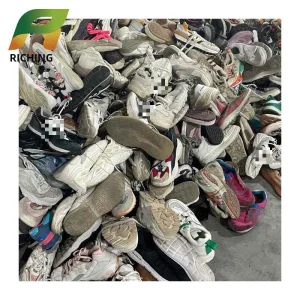 Venta al por mayor de zapatos usados
