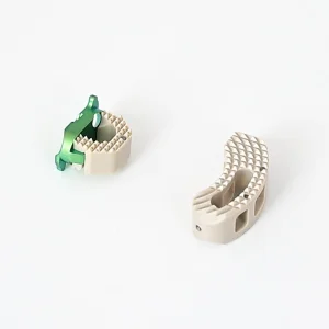 Smooth Finish Machined Peek Lumbar Interbody Cage, Atraumatic Design Spinal Implant for Patient Comfort