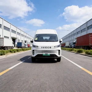 Vehículo comercial de furgoneta eléctrica práctica para servicio de pasajeros