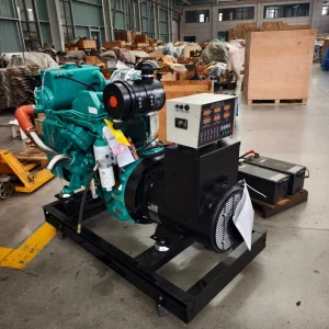 مولد ديزل رئيسي عالي الجودة للسفن البحرية 4BTA3.9 30kw 40kw 50kw B3.9