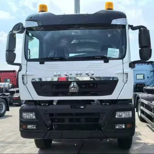 Cost Effective Sino Truck Used HOWO 371HP 6X4 Tractor Head for Intercity Logistics Distribution