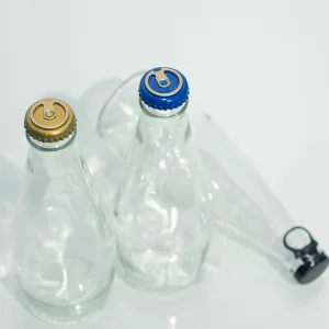 Clear Bottle Brown Glass Beverage Bottle Sparkling Water Bottle Juice Beer Glass Bottle Spirit Gin Vodka Glassware Liquor Wine Glass Bottle with Metal Crown Cap