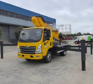 Japan Korea truck chassis aerial lift 30m High-altitude Operation Truck