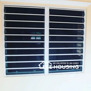 China Factory Supply Inbuilt Security Jalousie Louvre Windows with Aluminum Adjustable Glass Louver Shutter for Residential Project