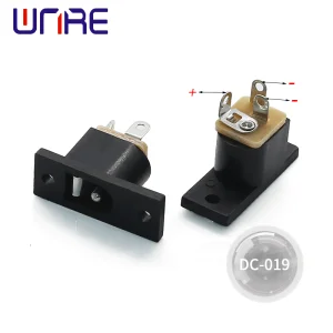DC-019 three pin