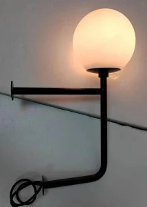 تصميم مصباح حائط لغرفة المعيشة