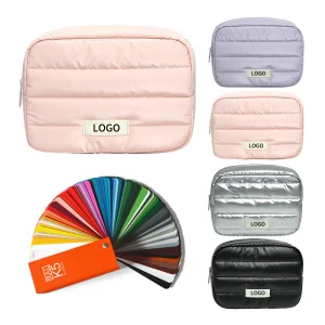 Portable Large Polyester Cosmetic Storage Bag with Zipper Closure Custom Letter Logo Soft and Fluffy Waterproof Makeup Bag