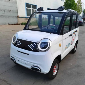 Cuatro Puertas Cuatro Asientos Mejor Mini Scooter Eléctrico de Baja Velocidad para Adultos Coche para Familia