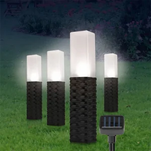China Solar Waterproof Rattan Garden Landscape Led