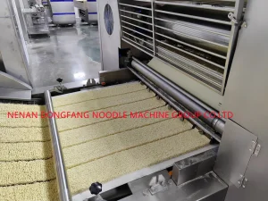 Melhor fabricante de linha de produção de macarrão ramen frito na China