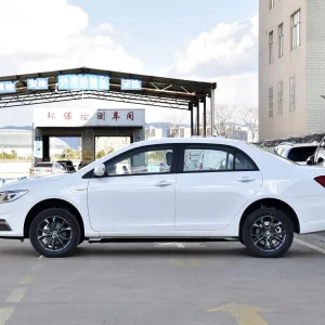 2025 Byd Qin Plus Dmi Nuevos Coches Eléctricos 5 Asientos Sedán Vehículos Eléctricos Byd Qin Plus (Qin Song Tang L PRO Plus Gaviota León Marino Sello 05 06 07)