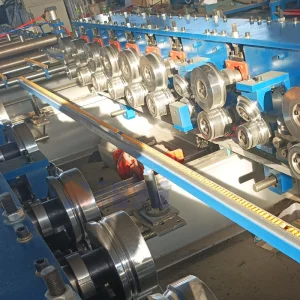Máquina de conformado en frío de alta calidad para bandejas de cable