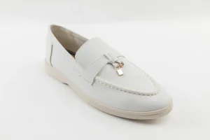 OEM ODM Custom White PU Ladies Loafers with Gold Metal Charm Decoration