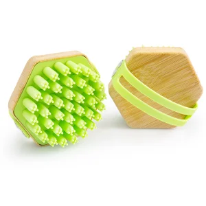 Cepillo de limpieza facial y masaje del cuero cabelludo de silicona hexagonal con mango de bambú más vendido
