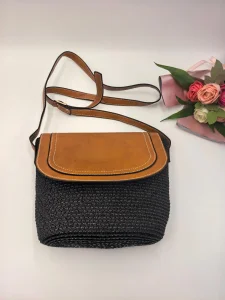 Straw beach bag