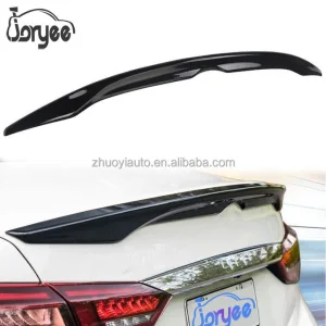 Spoiler Traseiro de Fibra de Carbono Infiniti Q50