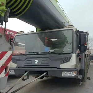 Used 200 Ton All Terrain Crane Zoomlion
