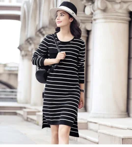 Vestido de Inverno Mais Popular em Lã Merino Ultrafina com Mistura de Viscose Sustentável de Floresta e Nylon (Lavável à Máquina) com Listras Brancas para Mulheres - Moda com Gola Redonda