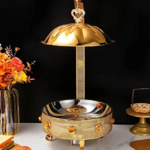 وعاء طعام ذهبي