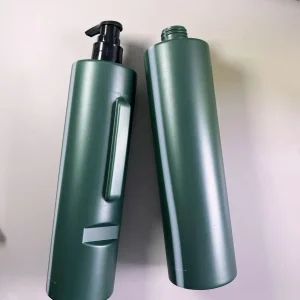 Portable Travel-Size Shampoo Plastic Bottle! Compact Size Saves Space, This Plastic Bottle Fits Easily Into Luggage