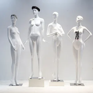 Factory Price Full Body Mannequin in Matt/Glossy White/Black with Realistic Face and Square Metal Base Made of PP/PE/ABS/Fiberglass for Female Clothing Display