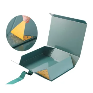 Caja con imán y cinta
