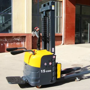 Four Wheel Battery Forklift
