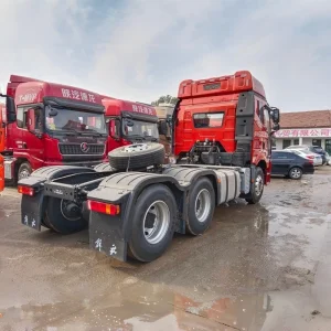 FAW 6X4 371HP Tractor Truck Manual Transmission, 10-Wheel Diesel Heavy Duty Semi Truck for Container Transport