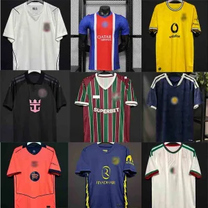 26/27 Jerseys vintage al por mayor y al por menor de alta calidad, camisetas de fútbol tailandesas, ropa de marca, ropa de fútbol, uniforme de ropa deportiva