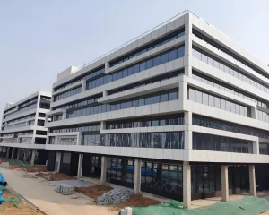 Edifício de Escritório Aço Ecológico
