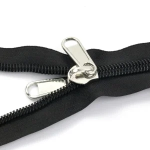 Black Nylon Zipper Roll