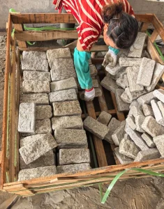 Natural Split Yellow Landscaping Stone Paving G682 Granite Tumbled Cobble Paver