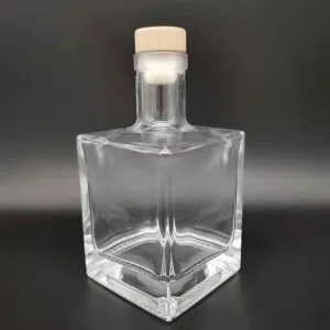 Luxury 500ml Big Volume Empty Square Reed Diffuser Glass Bottle for Fragrance Liquor Wine Whisky