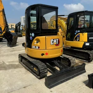 Factory Price Mini Used Cat 303.5e Excavator Cat 303.5 Mini Excavators Second Hand Machine Cat303.5 303.5 303 304 305 Zero Tail Digger with Side Swing Boom
