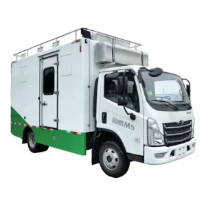 Highly Adaptable Quick Relocation 4×2 Mobile Catering Van for Markets