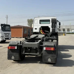 Warehouse Logistics Heavy Duty Tractor Truck Dump Truck Cargo Box Lorry Trailer Concrete Mixer Tractor for Distribution Centers