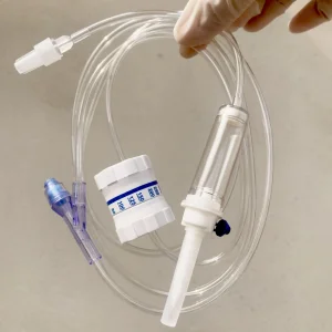 Conjunto de infusión IV con regulador de flujo de precisión con micro regulador