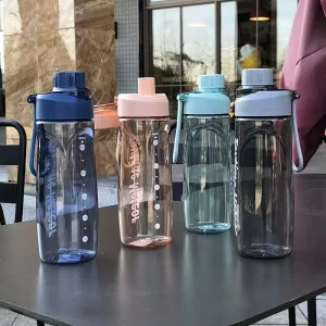 700ml Portable Nordic Style BPA Free Tritan Hydration Bottle Plastic Water Bottle Travel Bottle with Flip Top Lid