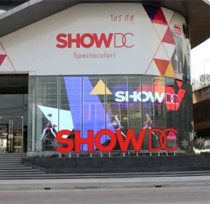 3D Outdoor / Indoor Foldable Ecran Flexible Perimeter Mesh Transparent LED Display