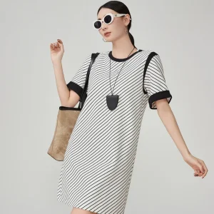 Vestido T-Shirt Listrado de Manga Curta