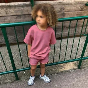 Conjunto de camiseta de manga curta e shorts para crianças, roupas de verão para meninos e meninas, vestuário infantil em algodão de cor pura, traje casual, personalização de logotipo para crianças