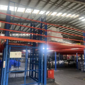 High-Efficiency Adjustable Mezzanine Hoist Lift
