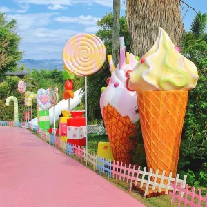 Giant Fiberglass Icecream