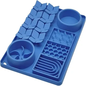 4 in 1 Silicone Dog Bowl Set Lick Mat &amp; Slow Feeder Pet Bowl Portable Water Food Feeders for Dogs