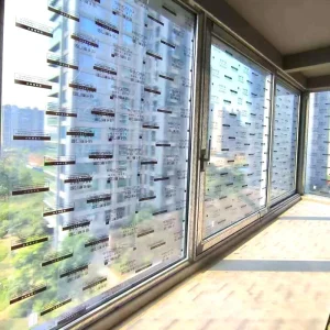 Ventanas y puertas modernas de perfil delgado de aleación de aluminio negro con alta resistencia al impacto