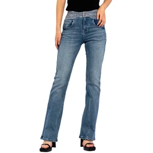 Design de Jeans Bootcut Lavados Azuis com Cintura Alta