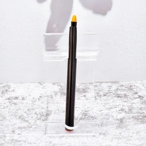 Portable Mini Lip Brush Special Retractable Outline Makeup Brush with Lid for Face Lipstick Smudge Application