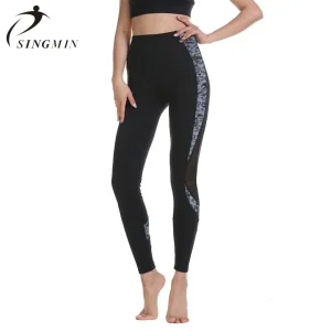 Pantalones de yoga con malla cosida