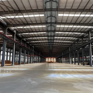 Isolamento de Lã de Rocha de Poliuretano Personalizado, Estrutura de Aço Durável e Anticorrosiva para Armazém Industrial, Edifício Modular Pré-fabricado